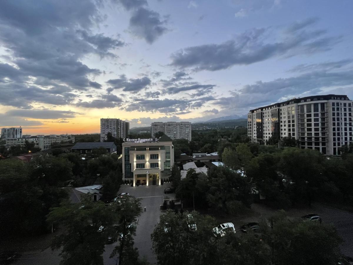 Апартаменты #2 Almaty Esterno foto